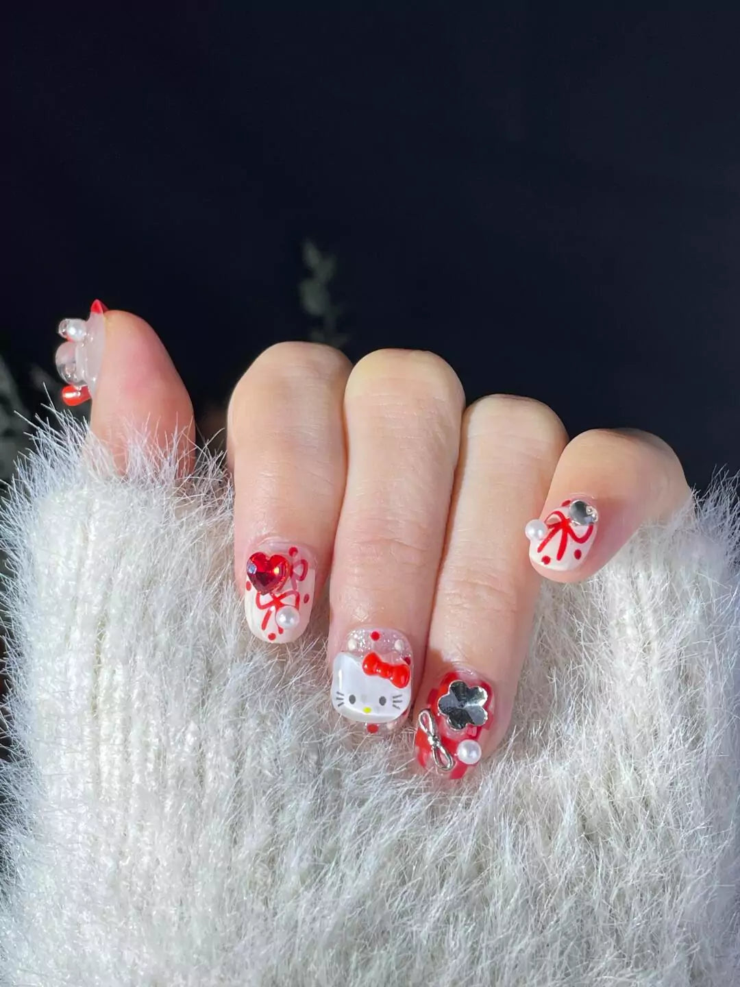 Hello Kitty Bow & Polka Charm Press On Nails