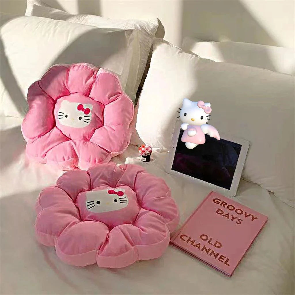 Hello Kitty Heart Round Cushion