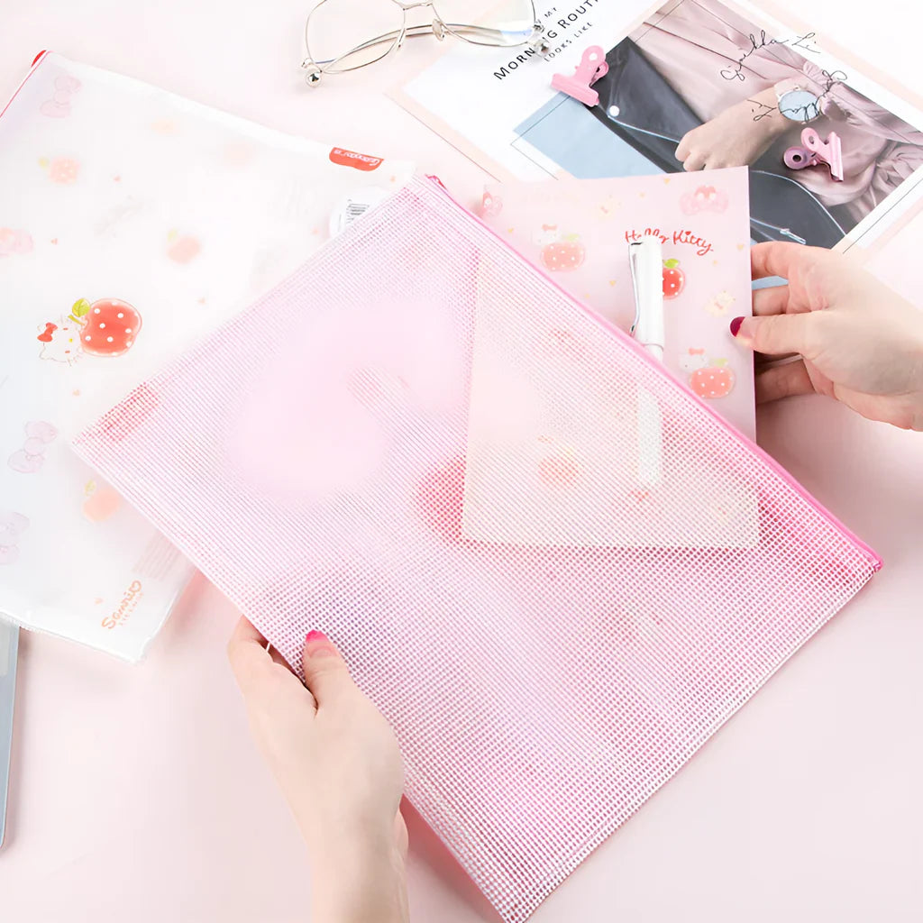 Hello Kitty Apple Zipper Pouch